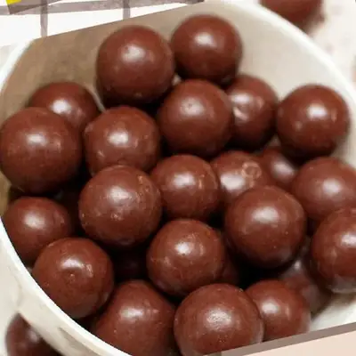 Hazelnut Chocodip from AMRG Khari Baoli Wale