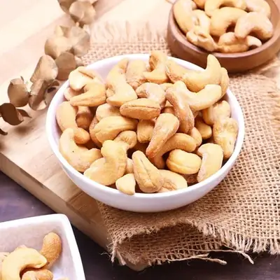 Kaju Fried Salted 210 from AMRG Khari Baoli Wale