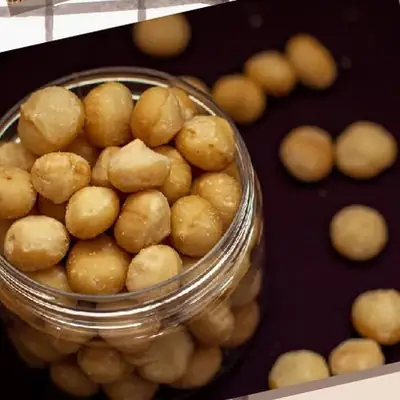 Macadamia Nut from AMRG Khari Baoli Wale