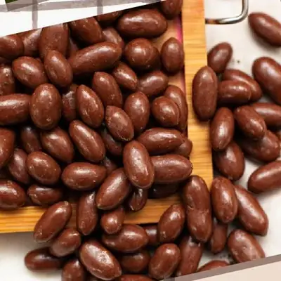 Raisins (Kishmish) Chocodip from AMRG Khari Baoli Wale