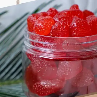 Strawberry from AMRG Khari Baoli Wale